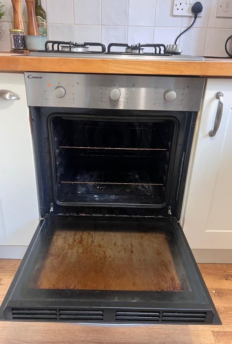 WhatsApp Image 2025-08-19 at 14.38.10 (1)